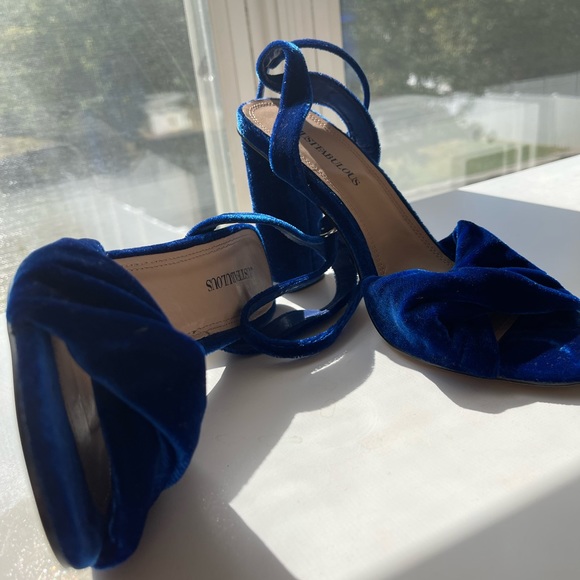 Justfab Velvet Heels, never worn. 7.5 and 3" heel - Picture 3 of 6